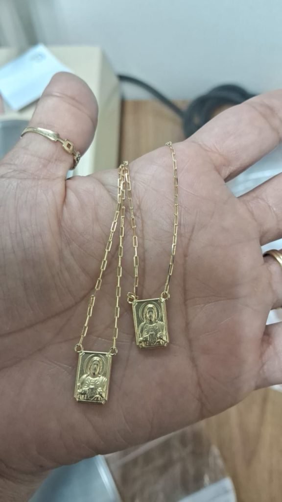 Escapulario Tradicional Ouro 18k 1 WhatsApp Image 2024 11 27 at 11.52.12