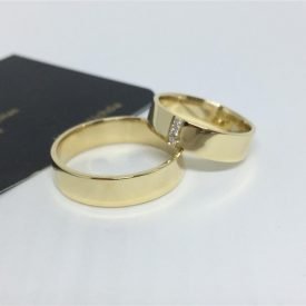Par de Alianças Ouro 18k Casamento 5mm 10g Reta Brilhantes