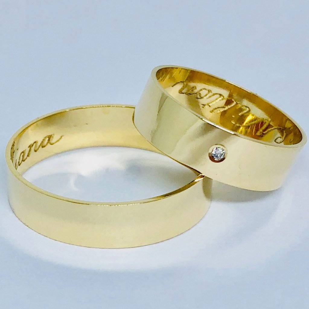 Par de Alianças de Ouro 18k Diamante Reta 5mm 5g 1 alianca reta 5mm 5g brilhante